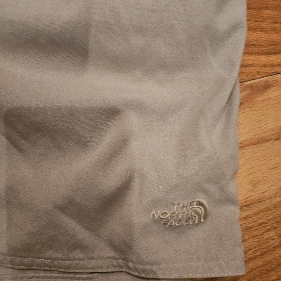 Mens Plated front North Face Shorts, EUC, size Large - Picture 4 of 5